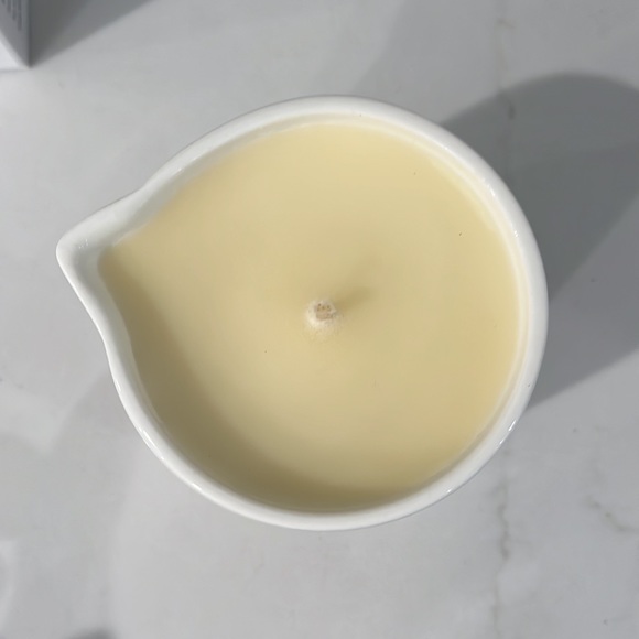 CannaGlow Candle - Picture 2 of 4